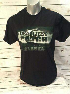 Deadliest Catch Alaska T-Shirt Discovery Channel Documentary TV Series Fishing M
